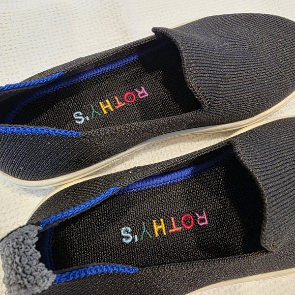 Rothy's The Kids Slip On Sneaker in the Black Size 1 EUC - Picture 15 of 15